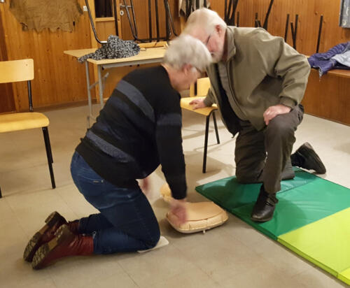 Bente og Finn afprøver hjertedukken