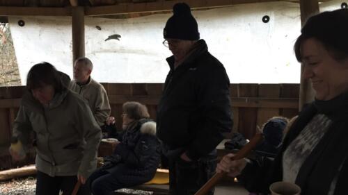 Bålhyggedagen_2021_11_28. Berit, John, Anne Grethe, Jan og Lise ved bålet