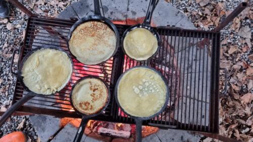 Bålhyggedagen_2021_11_28. Totalt lækre pandekager. God dej!